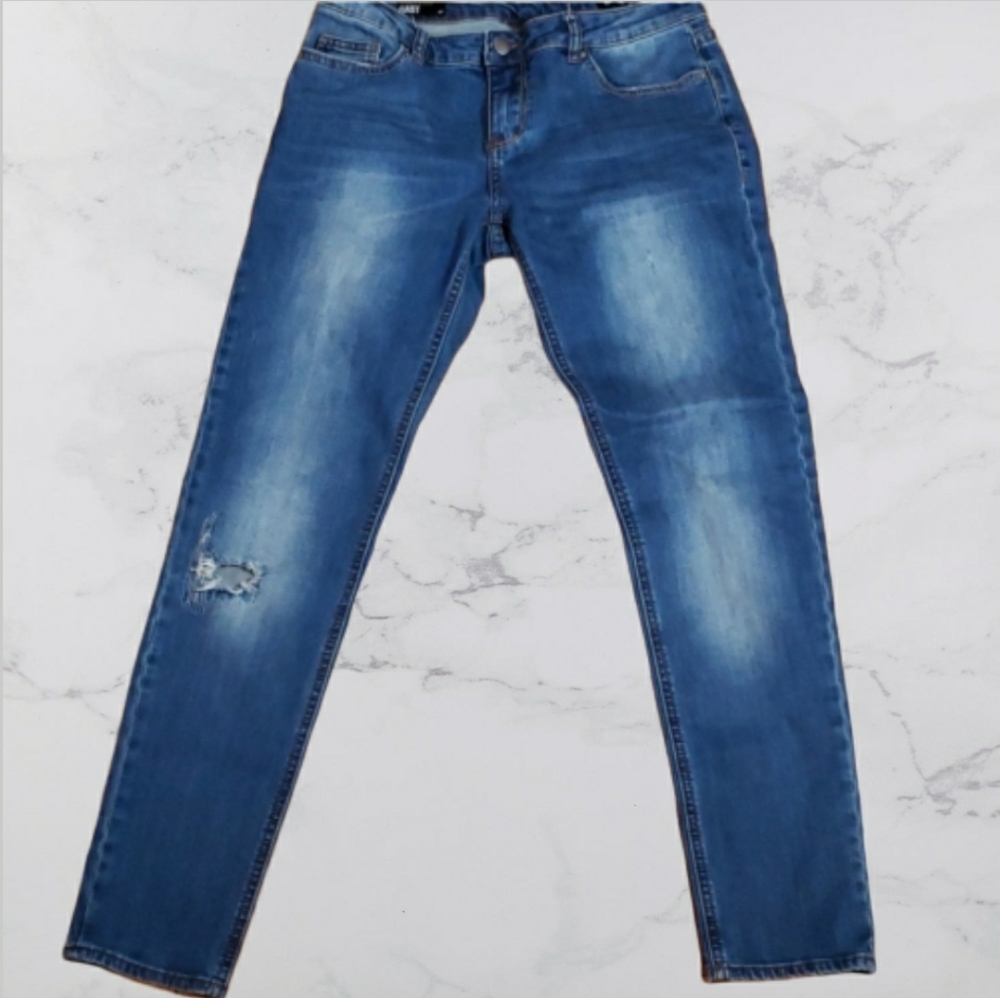 William Rast Boyfriend Jeans size 27